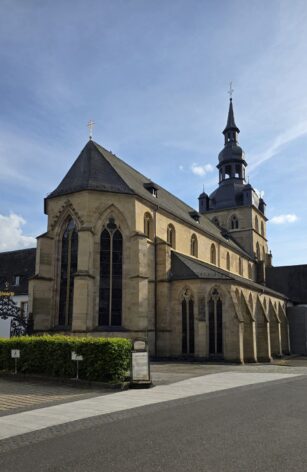L&rsquo;abbaye de Tholey — l&rsquo;une des étapes de notre voyage à travers l&rsquo;histoire familiale.