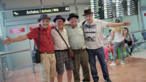 Un canadien de 74 ans rencontre pour la première fois ses 3 demi-frères français
