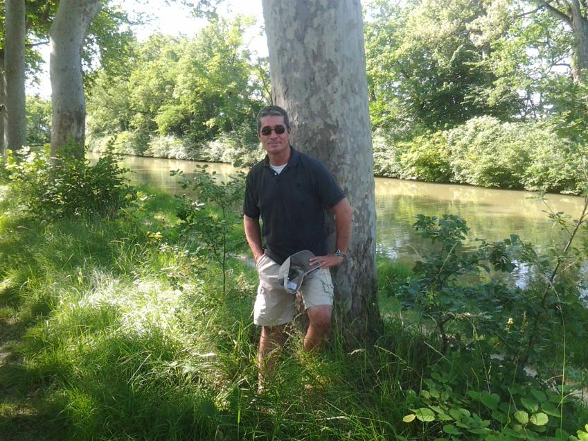 2012 Pierre Datchary au bord du Canal du Midi cet été.